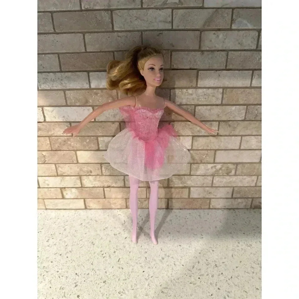 Mattel Barbie Ballerina Doll Dt
